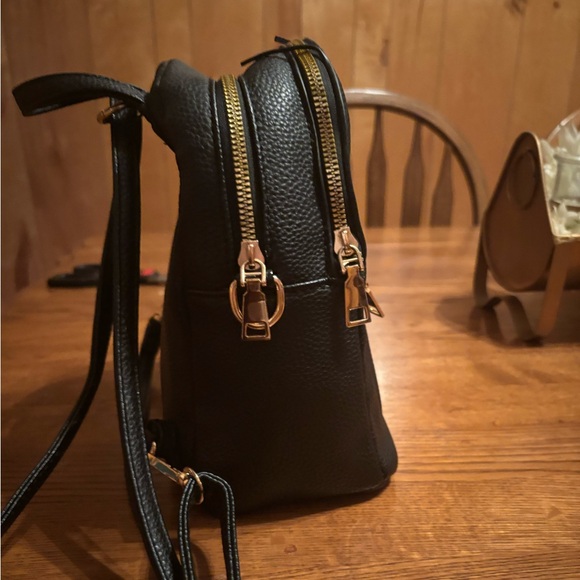 Black Bag with gold accents - Picture 4 of 5